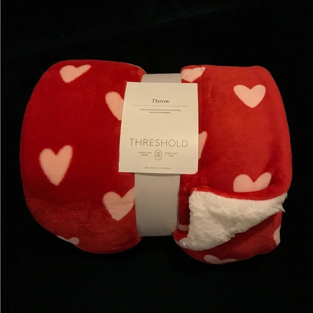 Printed Plush Hearts Throw Blanket Faux Shearling Reverse Red/Pink - Threshold